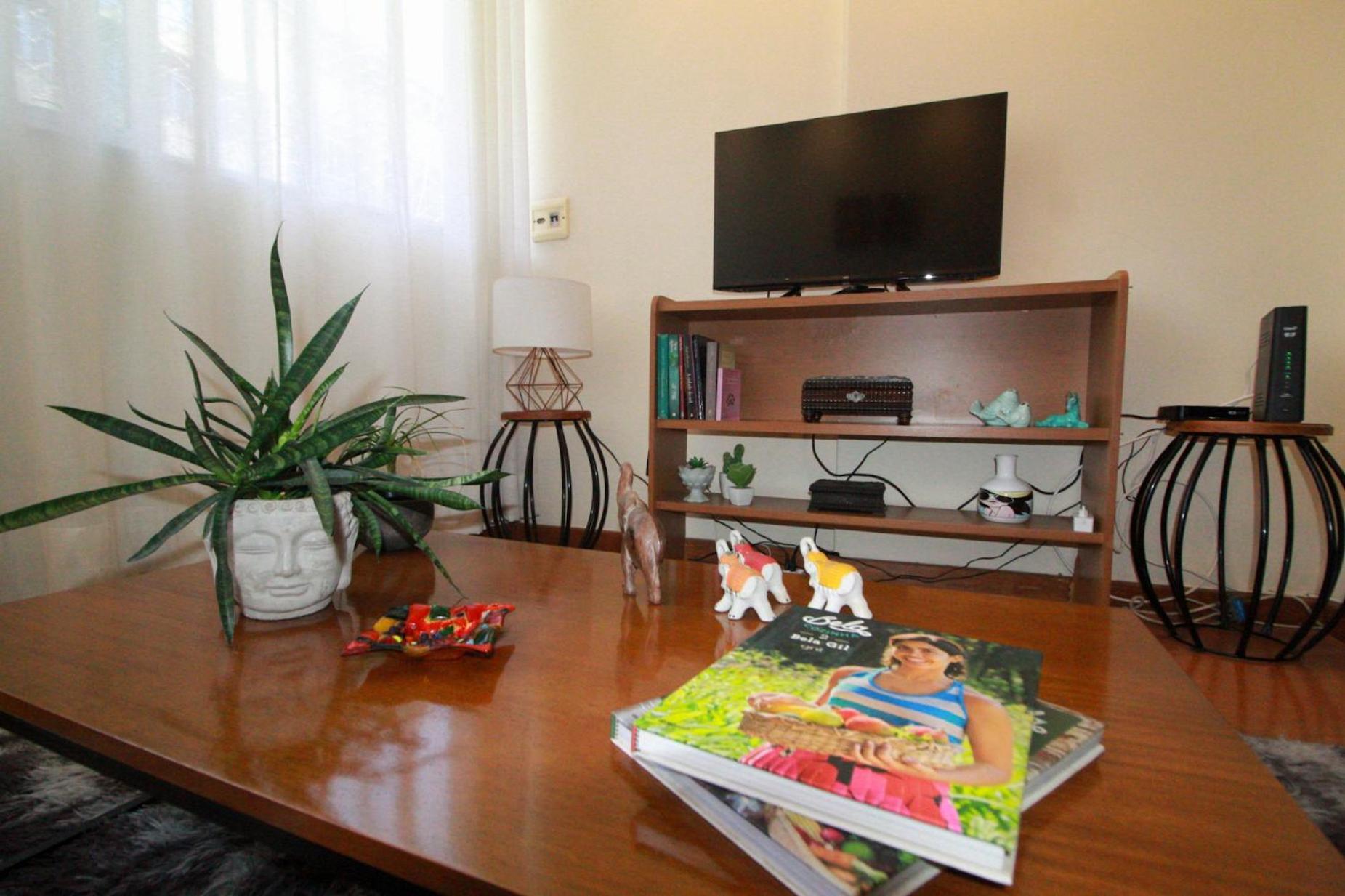 Apartamento Conforto Em Copacabana Perto Da Praia, Metro, Bares, Mercados E Restaurantes *
